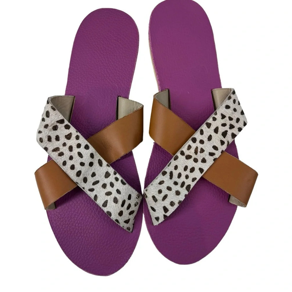 NWOT Sseko cowhide and fuschia slide sandals 9